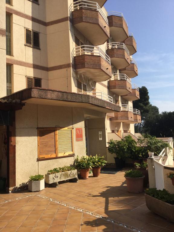 Apartamentos Eva Costa Brava Buitenkant foto